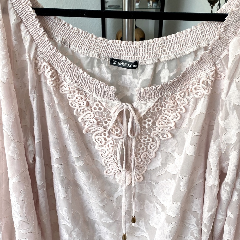 3X (moving towards 4X) Blush/light pink Blouse.